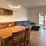 Lets Holidays Luxury House In Cala Llevado Будинок відпочинку *